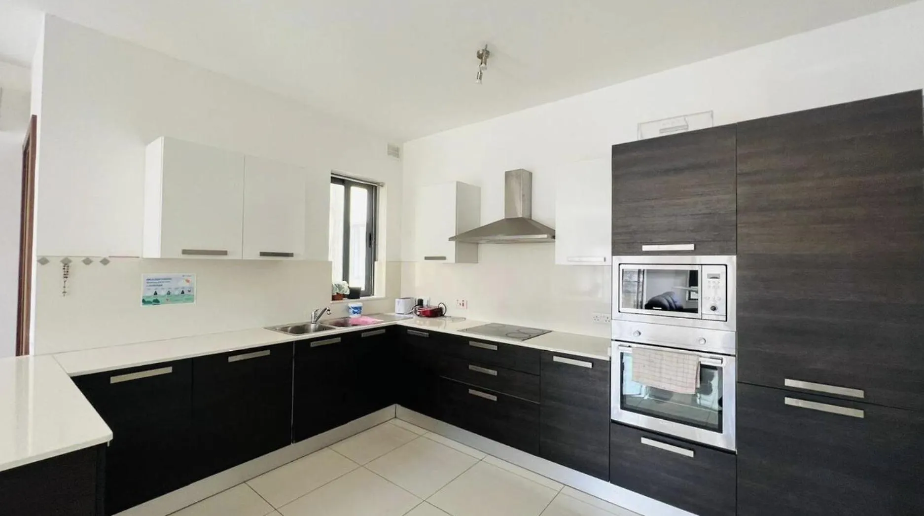 Homestay Bright Room Shared Bath Balcony For Woman Only Is-Swieqi Malta